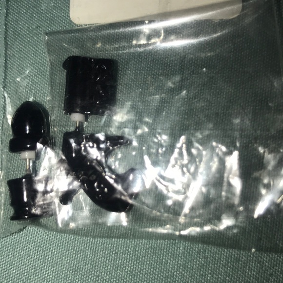 925p EARRINGS & NECKLACE /PISTOL & BULLET EARRINGS - Picture 6 of 8